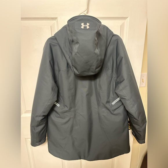 Under Armour women’s ski/snowboard jacket - Picture 3 of 5